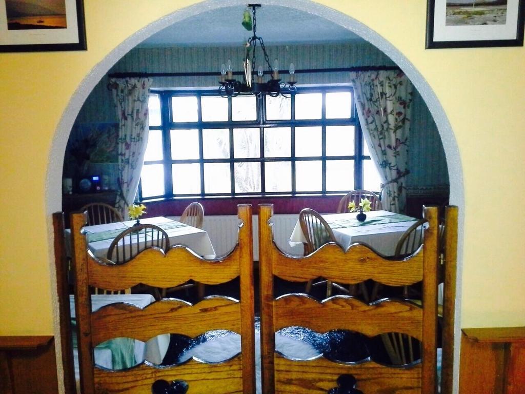 Barkers Accommodation スパニッシュ・ポイント エクステリア 写真