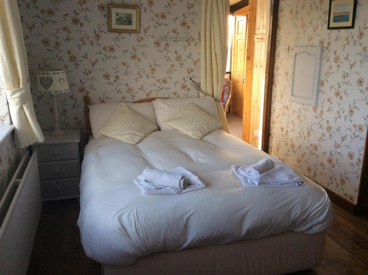 Barkers Accommodation スパニッシュ・ポイント エクステリア 写真